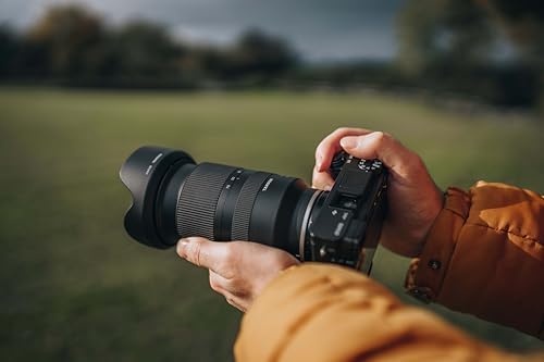 TAMRON Obiettivo zoom 17-70 mm F/2.8 Di III-A VC RXD per fotocamere con sistema mirrorless APS-C - per Sony E-mount — foto prodotto Amazon